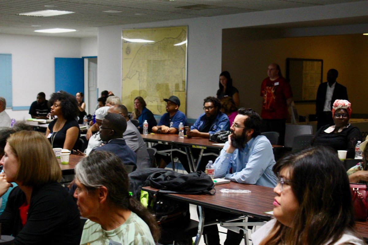 SanDiegoLeaders's tweet photo. Thank you to our esteemed panelists and community members who attended last night's East County Town Hall. It was an evening filled with meaningful conversation and fellowship around diversity and community representation on San Diego's local boards and commissions. #representSD https://t.co/93VHsWBm1W