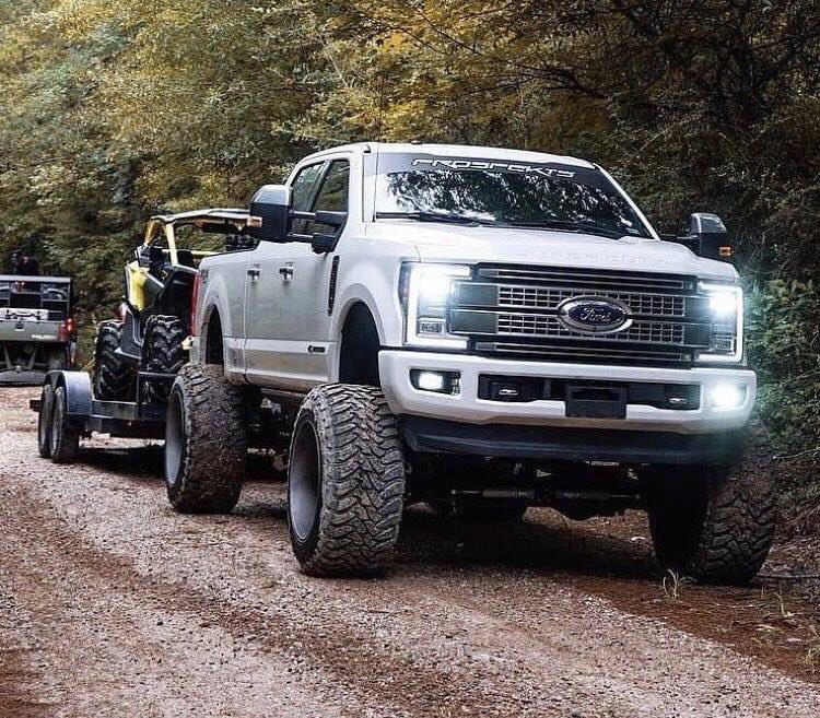 FordTruckLife's tweet photo. Beast 😻 https://t.co/WC55VKZjIe