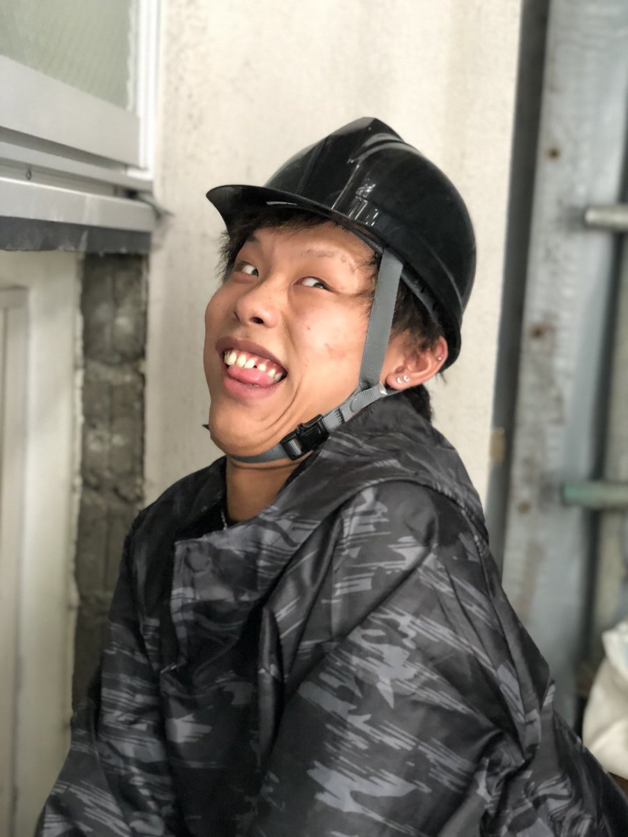 takeru0928_'s tweet photo. なんやねん仕事中この顔 https://t.co/IW5AVHPzKb