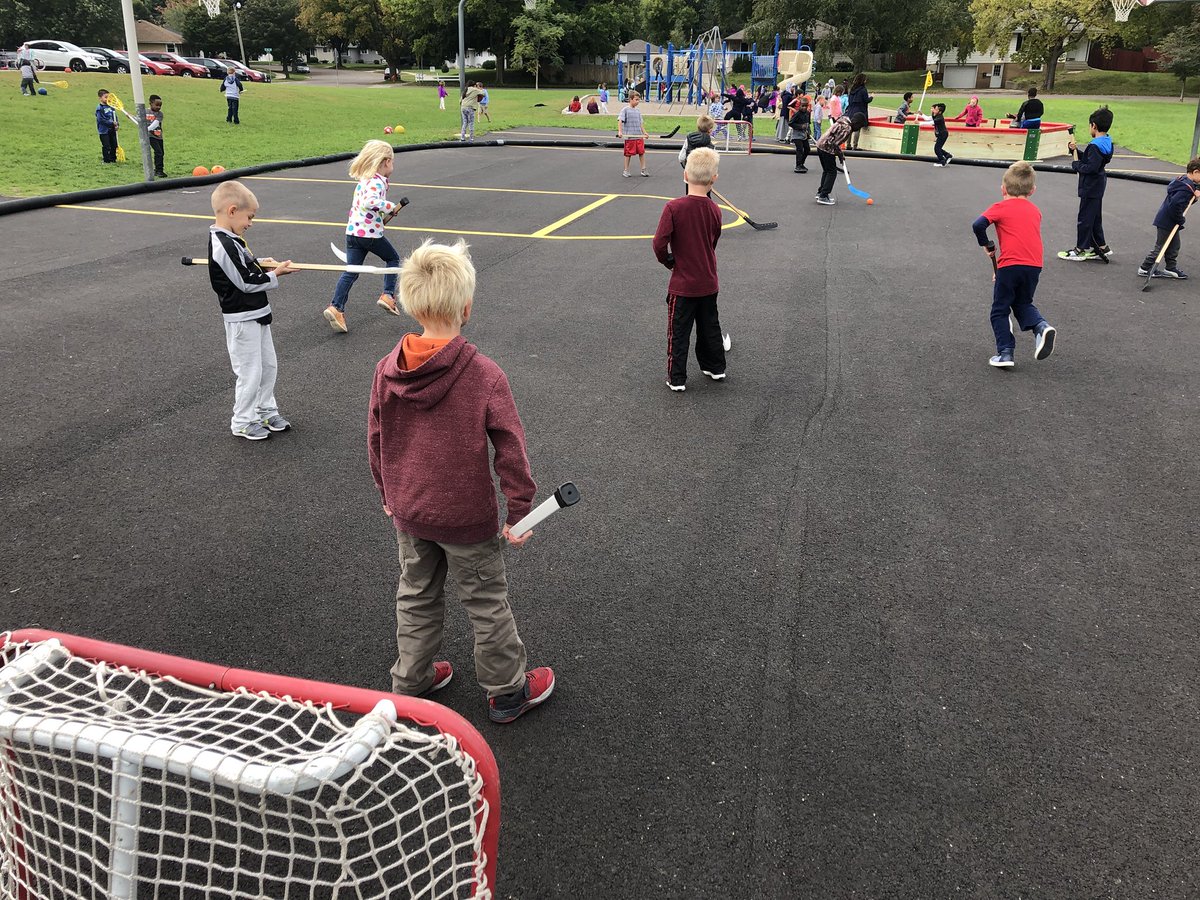 Thanks @elton_hills PTSA <a href="/GatorIV/">Brant Goetz</a> - kids love the new additions to Recess