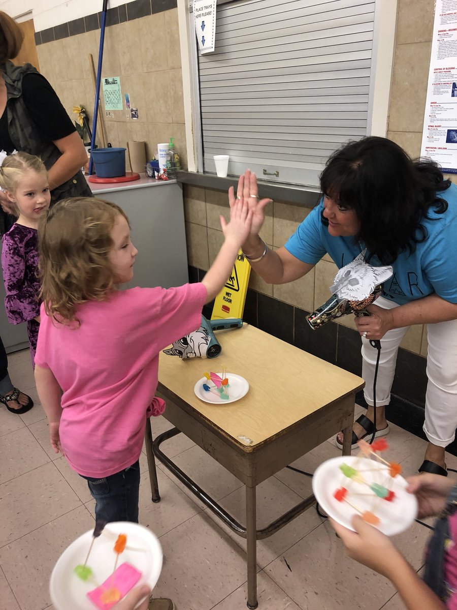 eeevans25's tweet photo. Oh what fun we had at STEAM night!!! Way to go jaguars!#jagsofjefferson #iamwfisd https://t.co/mFesLKmSbt
