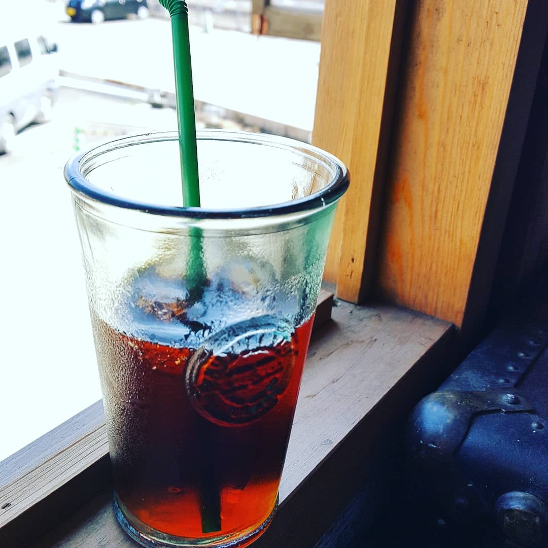Kosato0211's tweet photo. 風浴びなから、コーヒー♪
最高っす🎵

#アイスコーヒー
#カフェ https://t.co/xEItAbaxKH