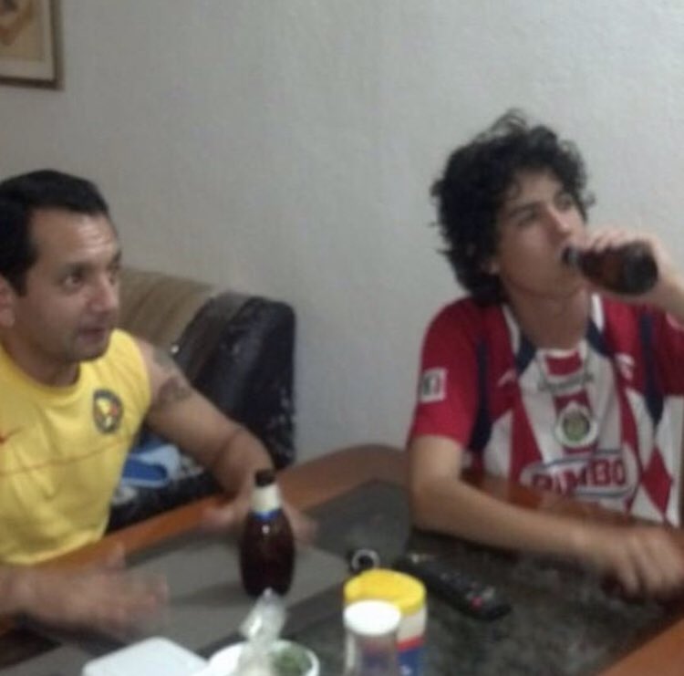 chav_o71's tweet photo. @record_mexico @CHILISMEXICO #ZonaRÉCORD #ClásicoNacional https://t.co/PwKUBngzYO