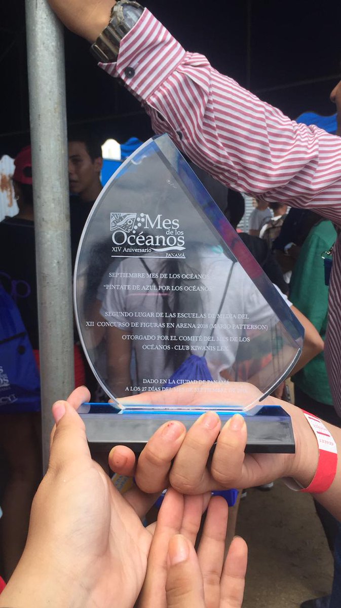 Leonard87642731's tweet photo. Participación de los estudiantes de media en el X11 CONCURSO DE FIGURAS DE ARENA en #PlayaVeracruz, obteniendo el 2° lugar otorgado por el Comité del Mes de los Océanos. #PanamáOeste #Chame #MesDeLosOcéanos #Leonardistas https://t.co/S3JC5YxJoY