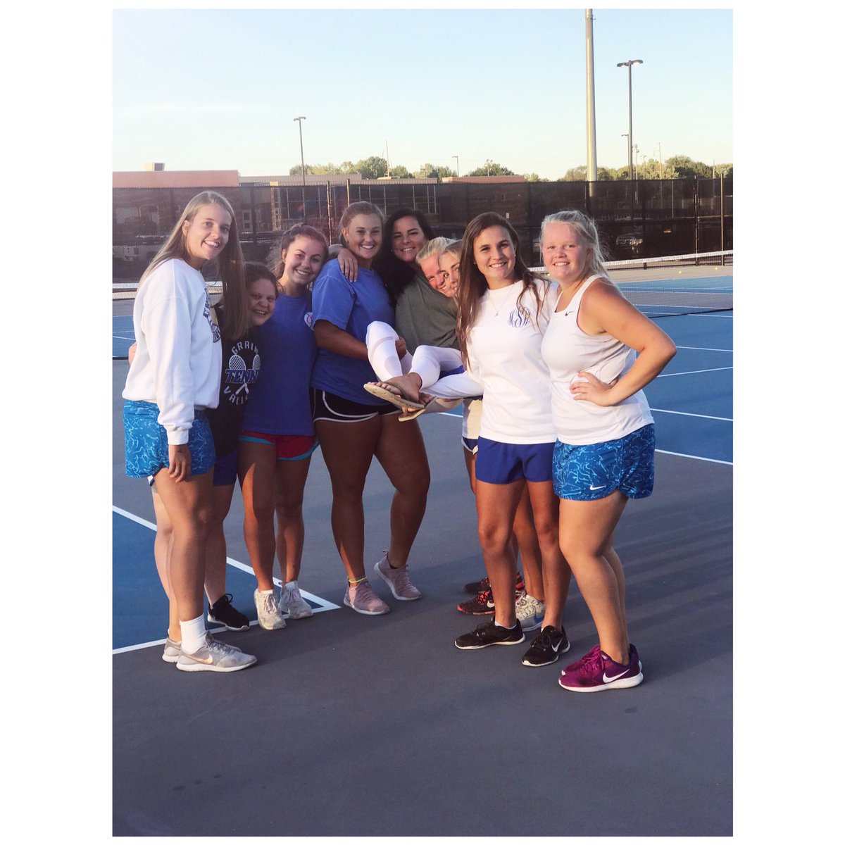 GV_TENNIS's tweet photo. Had an amazing night celebrating our seniors! Thank you for everything you have brought to our program through the years! We are so excited to see what the next chapter has in store for you. #timetoflyeagles 💙 https://t.co/CqJhaFzjJL