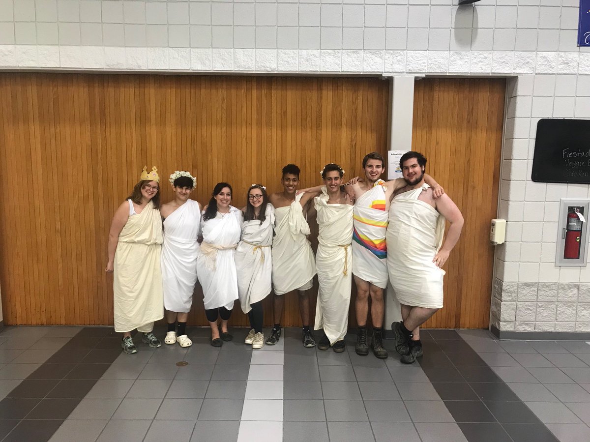 OFMBspirit's tweet image. GREAT SPIRIT FROM THE SENIOR TONIGHT!!!!