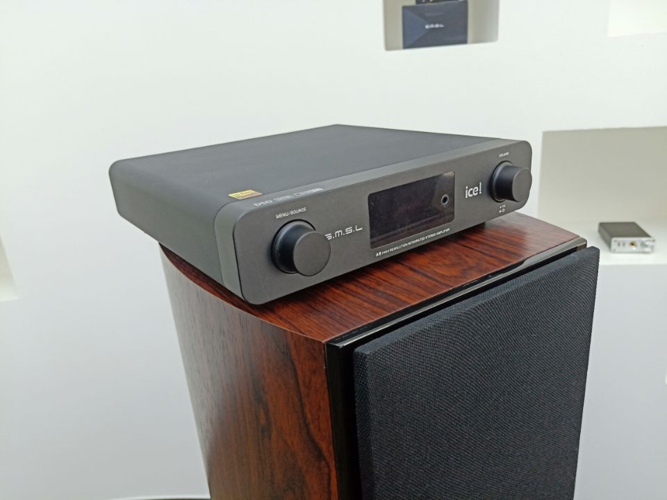 SMSL_Official's tweet photo. SMSL A6 HiFi DSD512 digital amplifier with ICEpower 50AS*2 SE Module
Chip: CM6632A / AK4452
Power: 50W *2
#dsd512 #pcm768 #hifiaudio #amplifier #poweramplifier #icepower #nativedsd #audio #akm #ak4452 #digitalamplifier #digital #dac #hifiamplifier https://t.co/si8QKIlNNQ
