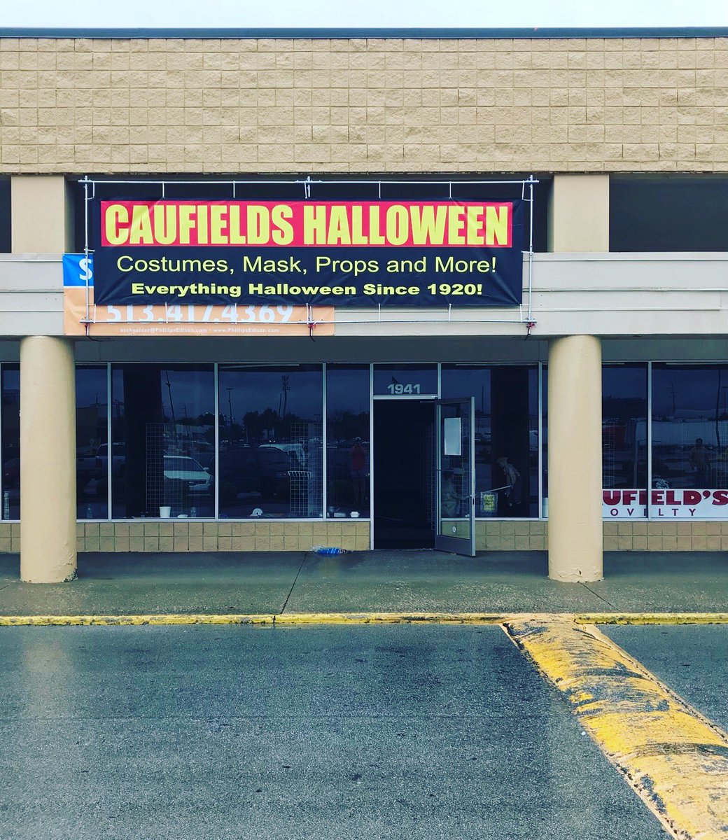 Caufields's tweet photo. Caufield’s Seasonal halloween store will be opening tomorrow September 28th at 10:00 am. The first 10 customers to mention this post will receive a 10% off there purchase at 1941 South Hourstbourne Pkwy. 502-523-8005
#caufieldsnovelty #caufields #fortheunusual #halloween #wigs https://t.co/XG4FLeNsPN