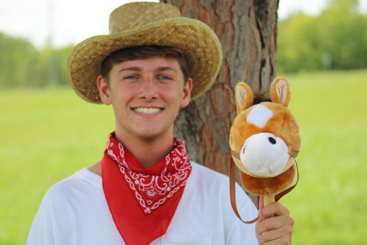 kanhellinic's tweet image. Happy birthday to the one who makes me laugh the most :,) love u beyond words gabey baby