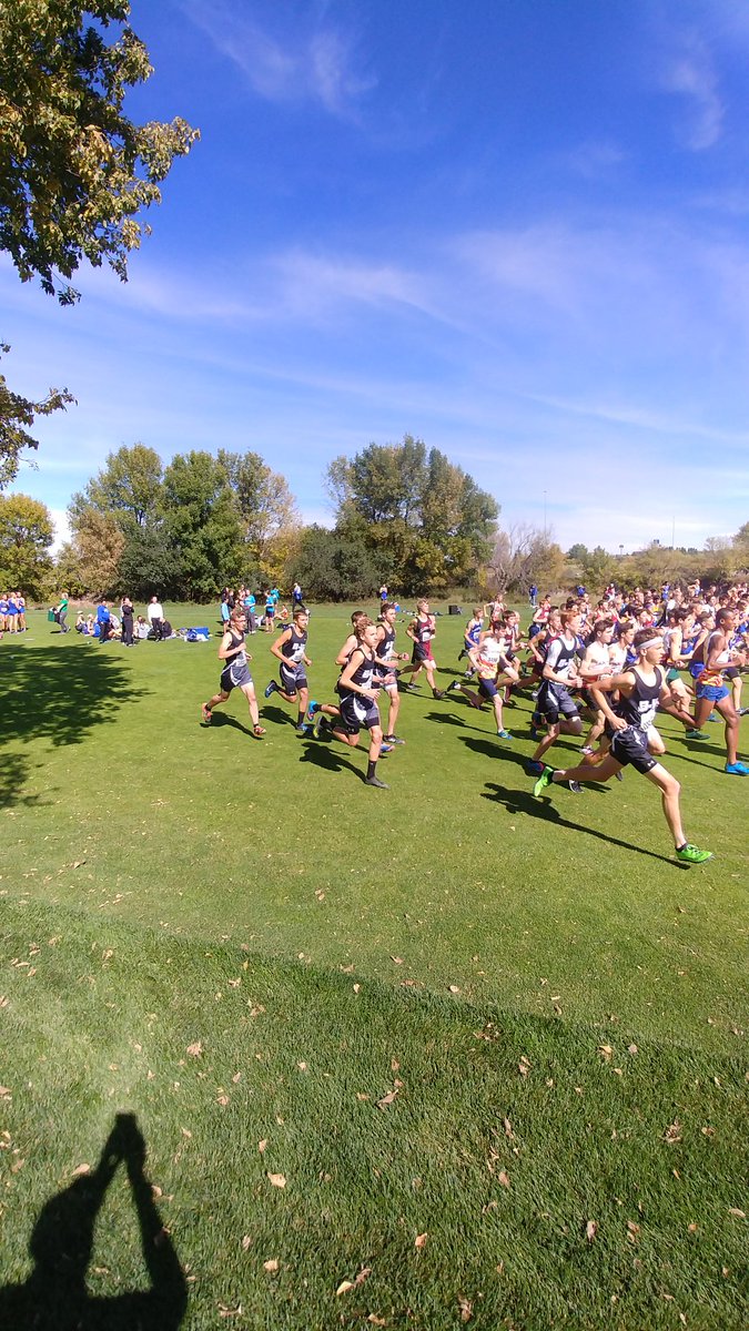LarryLasch's tweet photo. Zach Hair, 2nd place and Hunter Gowin,5th place lead #BWXC at Fergus Falls. https://t.co/vQV3nznoTw
#wahpetonhuskies #Breckenridgecowboys https://t.co/Et3E2MOnrq