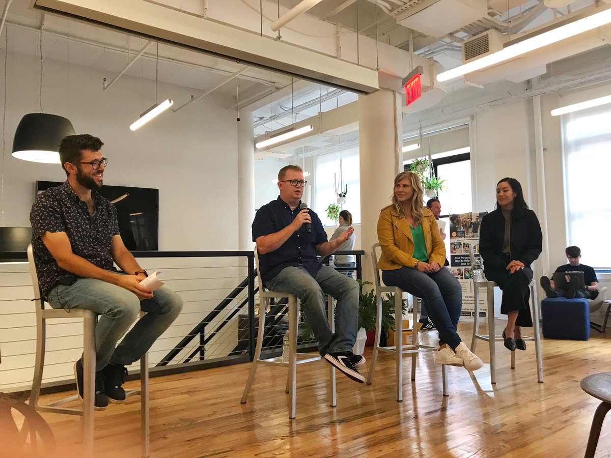 _erinessex's tweet photo. 🎙Talking “changing user behavior” with fellow panelists today! Thanks for having me! 🤓 @NM_News @AlphaOnDemand #alphahq #learnvest @LearnVest https://t.co/rR8v6FQCpj