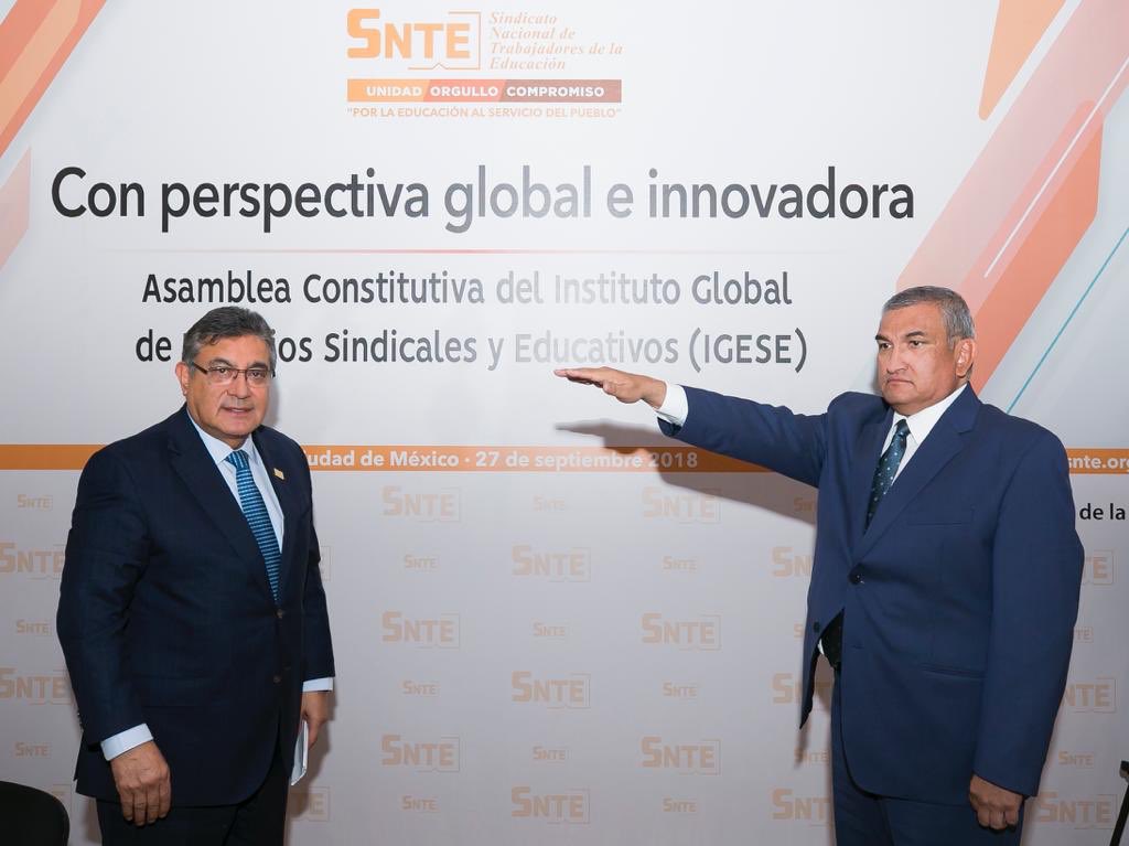 alfredvalles's tweet photo. Hoy tomé protesta como Titular del #IGESE, un Instituto que fortalecerá los estudios sindicales a nivel global del @SnteNacional y defenderá a nuestros agremiados. Juntos innovaremos con liderazgo y competitividad. #SNTEconMéxico https://t.co/CsX4uD8nbX