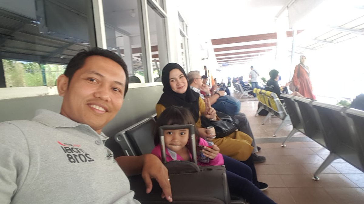 bwangiberkebun's tweet photo. Singhing watukebo hadiiir..bismillah jogjaa IDBC 2018 #IDberkebunConf #IDberkebunConf2018 #IDberkebunConference #IDBConf #IDBConf2018 #IDBC #IDBC2018 #indonesiaberkebun #greenrevelovement #pupukindonesia
#cappanahmerah
@IDberkebun @JogjaBerkebun @ptpupukindonesia @CapPanahMerah https://t.co/IXzcn59IOJ