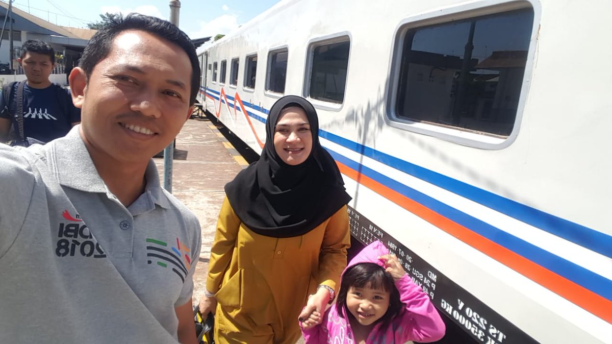 bwangiberkebun's tweet photo. Singhing watukebo hadiiir..bismillah jogjaa IDBC 2018 #IDberkebunConf #IDberkebunConf2018 #IDberkebunConference #IDBConf #IDBConf2018 #IDBC #IDBC2018 #indonesiaberkebun #greenrevelovement #pupukindonesia
#cappanahmerah
@IDberkebun @JogjaBerkebun @ptpupukindonesia @CapPanahMerah https://t.co/IXzcn59IOJ