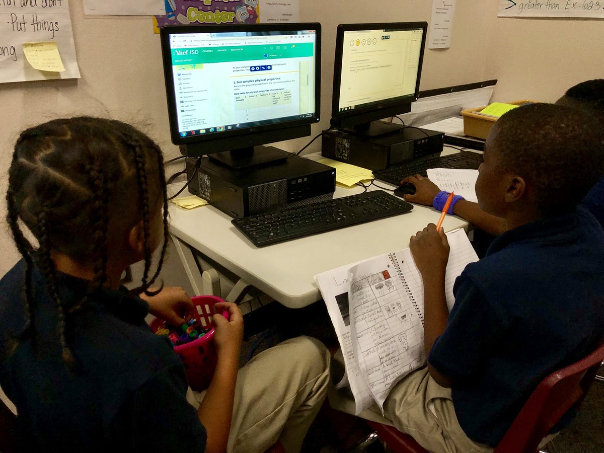 gelyn_roble's tweet photo. @AliefScience Science Notebook In a Universal Design for Learning Environment (#SNUDLE) in Action! @HolmquistES @HMQScience #aliefmission https://t.co/SX23pELuTF