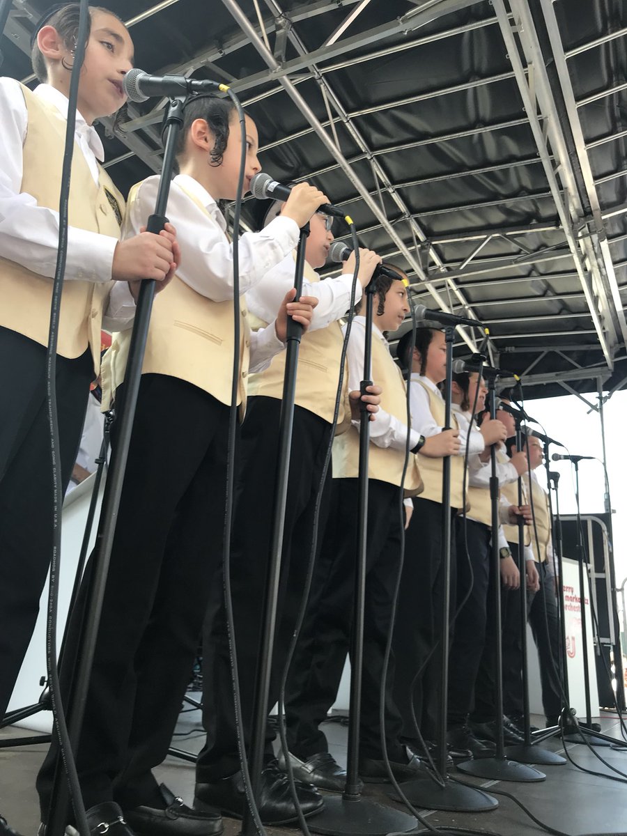 bpjcc's tweet photo. Heartwarming to see the massive turnout @ yesterday’s highly successful Family Extravaganza. Thank you to @NYSenatorFelder for sponsoring the day &amp; leaving a positive impression on BP for yrs to come. @BPJCC is proud to have played its part in the event enjoyed by thousands. https://t.co/0wkSuzDBcP