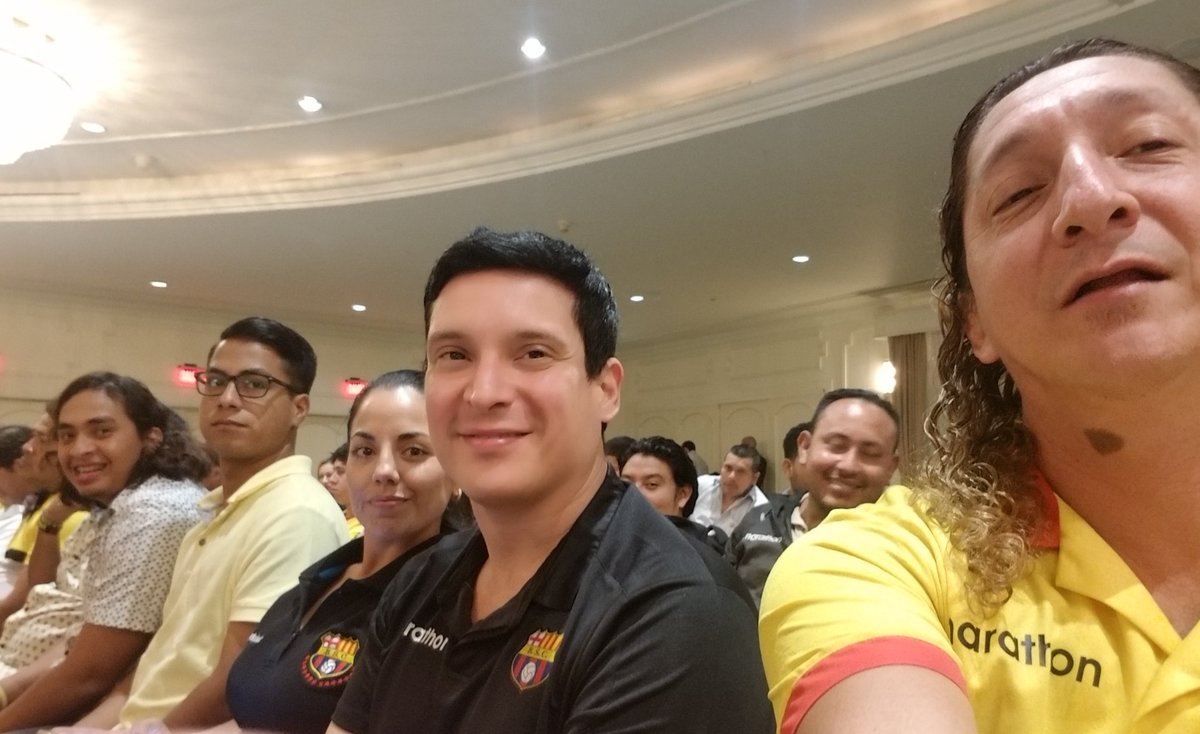 IvanTrivinoS's tweet photo. Una vez más presente en la Asamblea de BSC, sin ser PERRO d dirigentes, sin atacarlos sin necesidad, apoyando lo q hay q apoyar SIN SOLAPAR A NADIE, SOCIO DESDE 1997, MI ÚNICO COMPROMISO ES CON BARCELONA. No nos quisieron decir cuanto es la deuda, lamentablemente.. https://t.co/pj6oLiHC1g