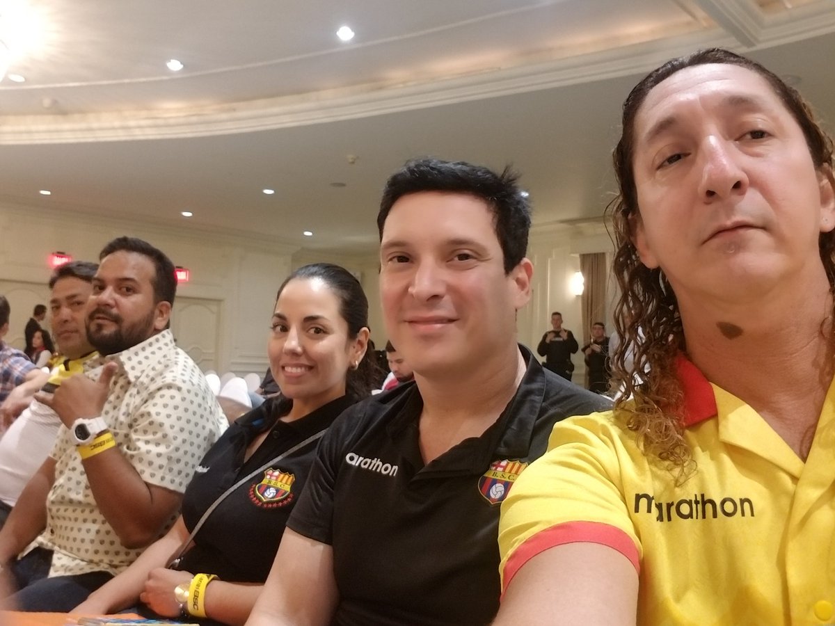 IvanTrivinoS's tweet photo. Una vez más presente en la Asamblea de BSC, sin ser PERRO d dirigentes, sin atacarlos sin necesidad, apoyando lo q hay q apoyar SIN SOLAPAR A NADIE, SOCIO DESDE 1997, MI ÚNICO COMPROMISO ES CON BARCELONA. No nos quisieron decir cuanto es la deuda, lamentablemente.. https://t.co/pj6oLiHC1g