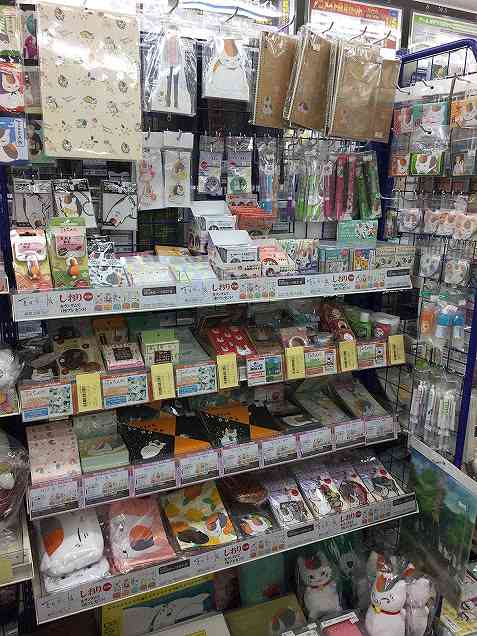 Twitter এ アニメイト柏 フェア情報 劇場版 夏目友人帳 うつせみに結ぶ 劇場公開フェア が本日より開催カシ コーナーにはたくさんのグッズがございますので是非ご覧ください また 今後発売予定の新商品もご予約受付中カシ 夏目友人帳 T Co