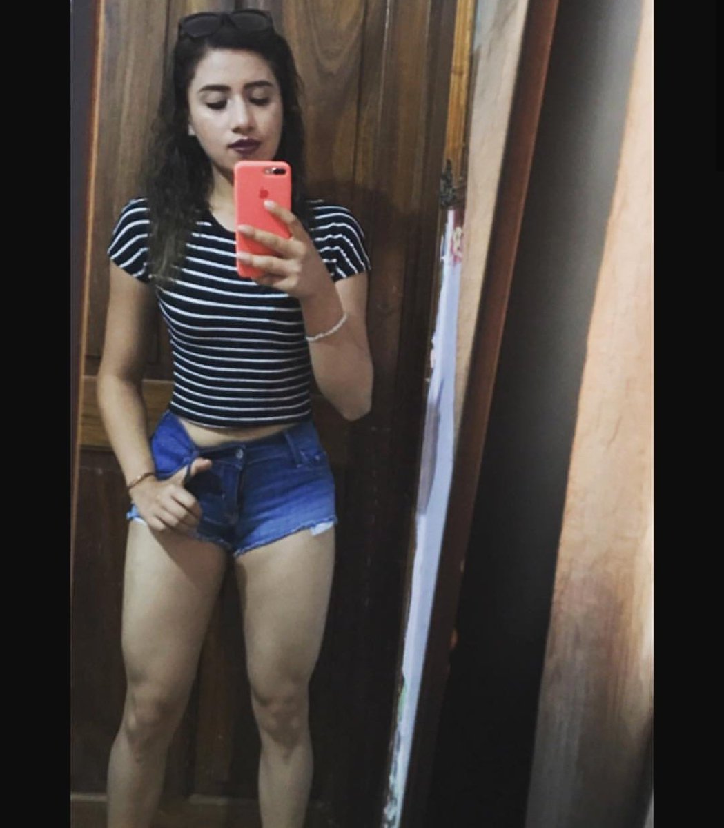 SeleeXx's tweet photo. Me urge coger 😈😈😈❤❤❤😂😂😂🔥🔥🔥😍😍 
#piernasexys 
RT RT https://t.co/xOv5MRS9uF