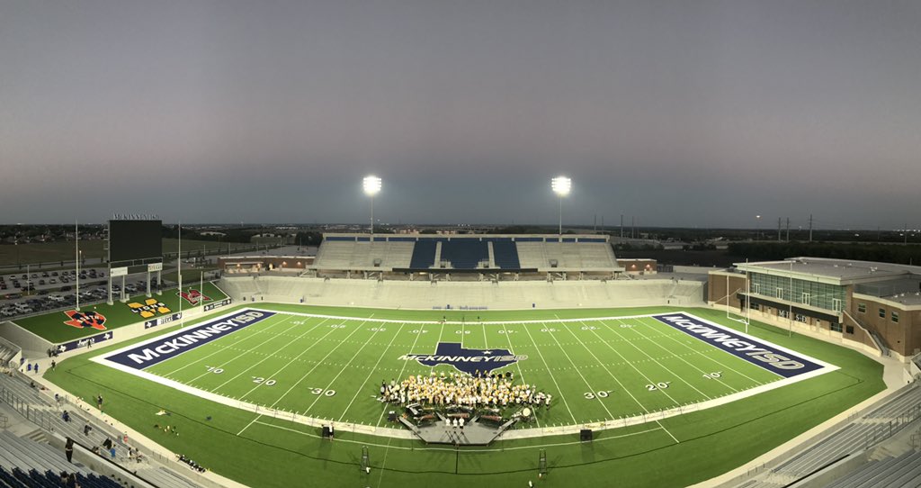 MHSRoyalPride's tweet photo. Great stadium rehearsal tonight! https://t.co/R4XsV7VIvK