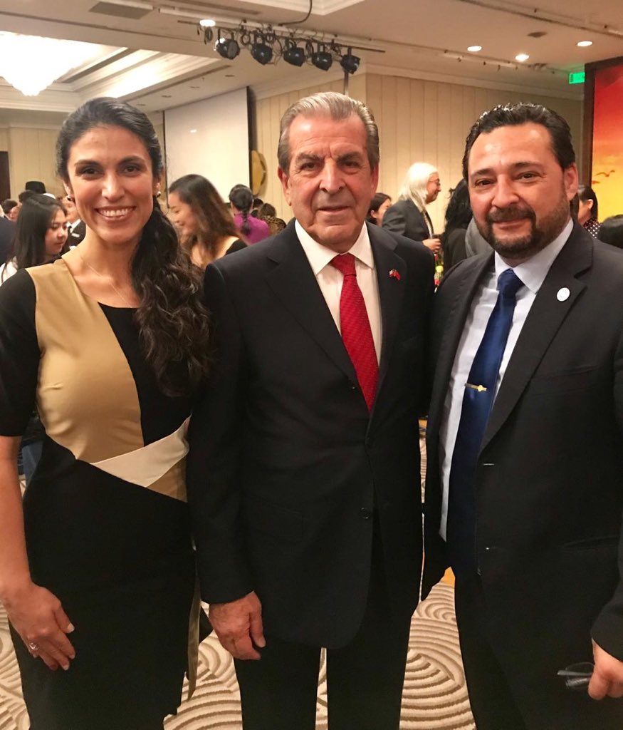 Fedwushuchile's tweet photo. Nuestro Presidente y Tesorera federativos @carloscollaov y @Elizettetoledo en celebración x 69 años desde Fundación de la República Popular China 🇨🇳/ Invitación de Embajada de RPC en Chile a Federacion Chilena de Wushu. 
@IWUFOfficial  
#WushuChile #WushusalCOCH https://t.co/LPhWLjUhnm