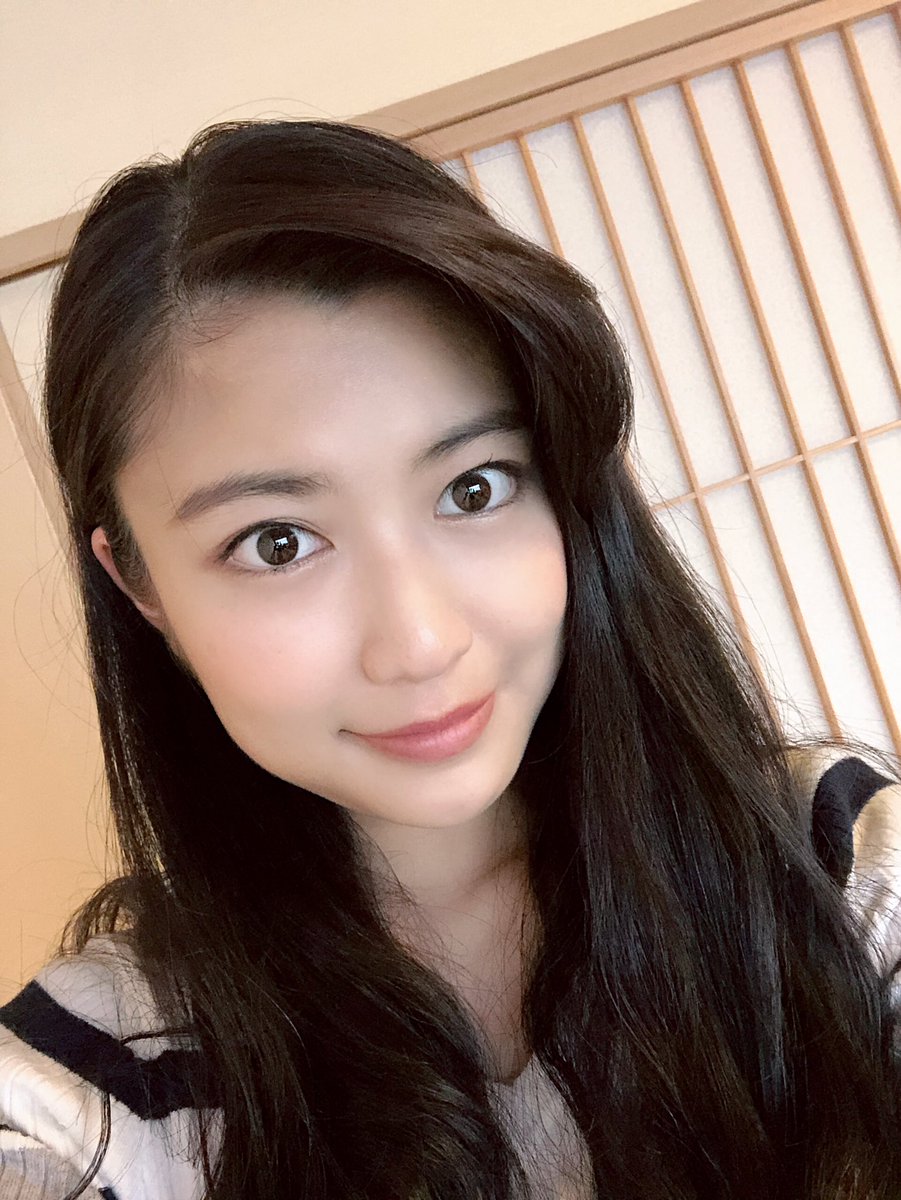 大野真緒 昨日は河口湖と富士山が目の前にある ステキなお宿で撮影でした 撮影直後でめっちゃ髪ボサボサ 笑 和室最高でした 湖山亭うぶや 河口湖 富士山 大野真緒 昨日は河口湖と富士山が目の前にある ステキなお宿で撮影でした 撮影直後でめっちゃ髪ボサボサ 笑 和室最高でした 湖山亭うぶや 河口湖 富士山
