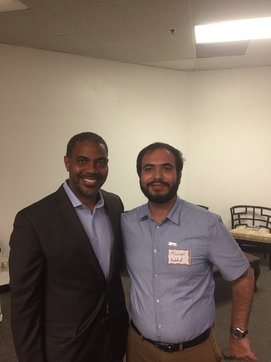 recoverypac's tweet photo. It was great meeting @LVchrisbrooks  and @StevenHorsford at the Las Vegas @LatinosUnidosNV mixer. #standup4recovery #battleborn #lasvegas #recoveryvotes https://t.co/vAWRunoKNY