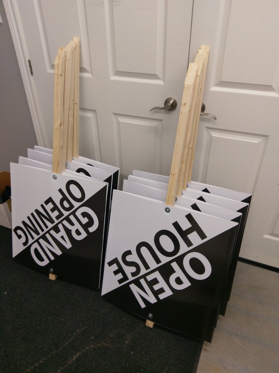 SpeedproNL's tweet image. Yard sale? Open house? Business promotion?
Ask us about stake signs!

These signs were produced for an open house/grand opening, but the options don't end there. We can do all types of these #signs for any different event!