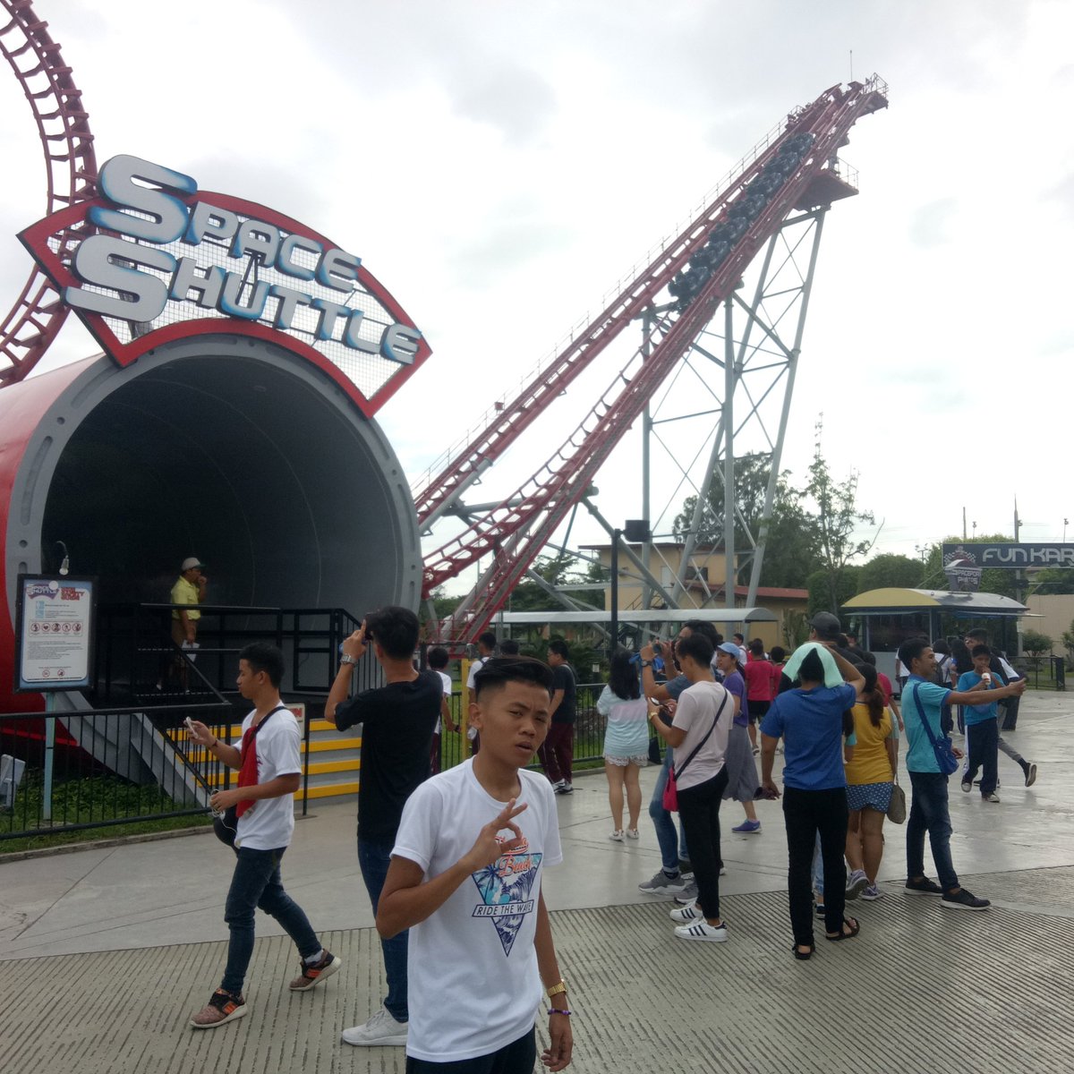 thisisangkok's tweet photo. Fieldtrip na outing pa! One of the best Fieldtrip I ever had. Second to the Vigan! 😍😍😍 Thankyou to my Solid Friends!! https://t.co/uL0jp8JGQt