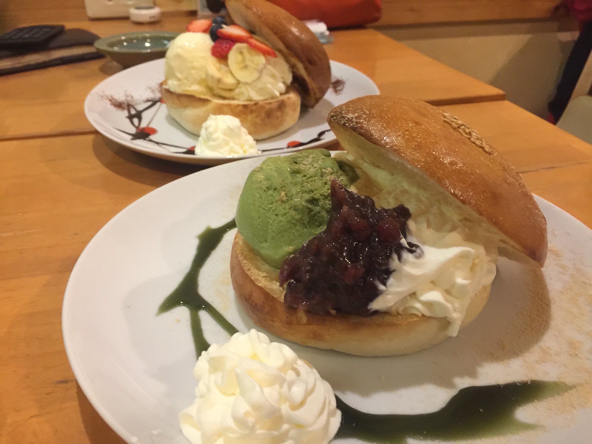 森のカフェひがしむきgardens メニューには こんなデザートバーガーも 奈良 近鉄奈良 カフェ 朝ごはん モーニング ランチ スイーツ かき氷 大仏バーガー 森のカフェ 奈良公園 ならまち 興福寺 Illy Nara Narapark Breakfast Cafe