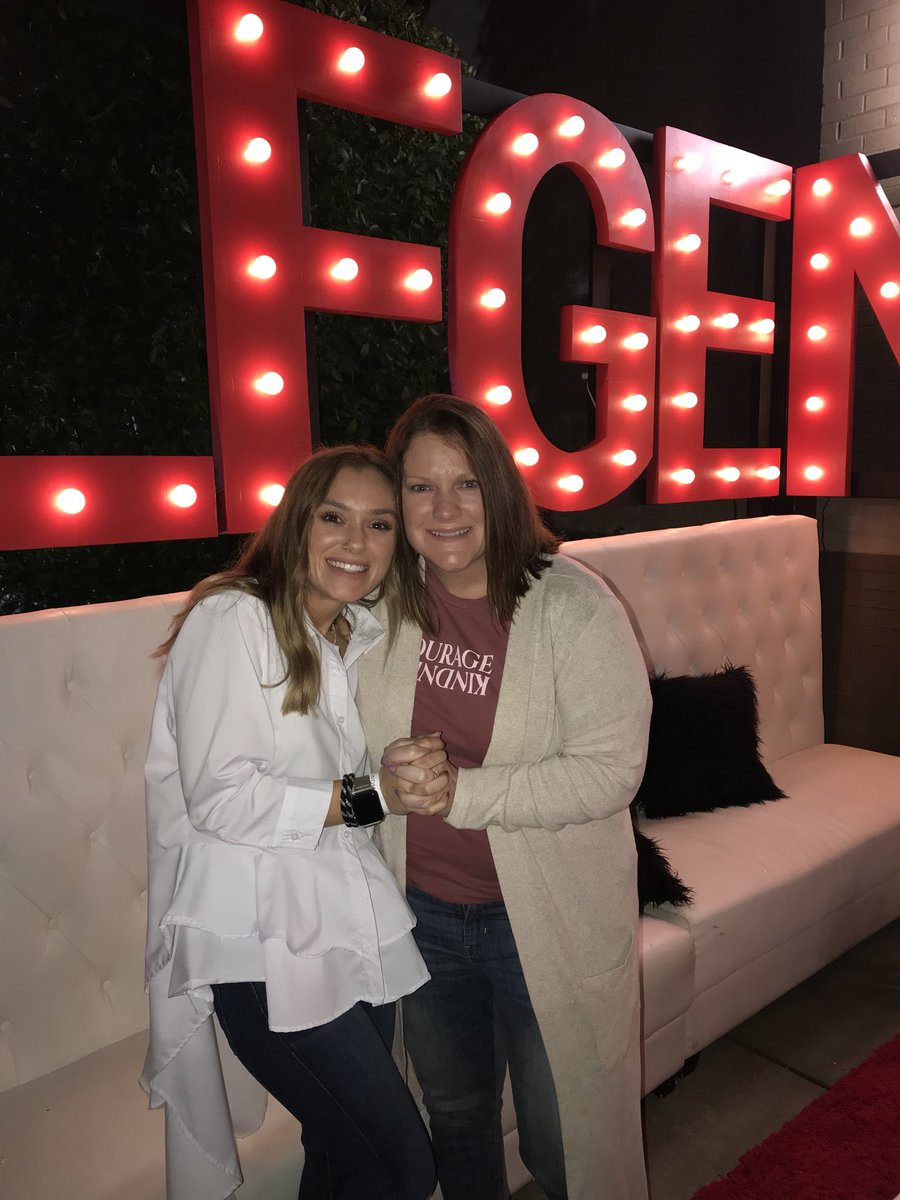 FaithKali23's tweet photo. #womanconf is happeningggggg!!!! https://t.co/UtMhvQL91g