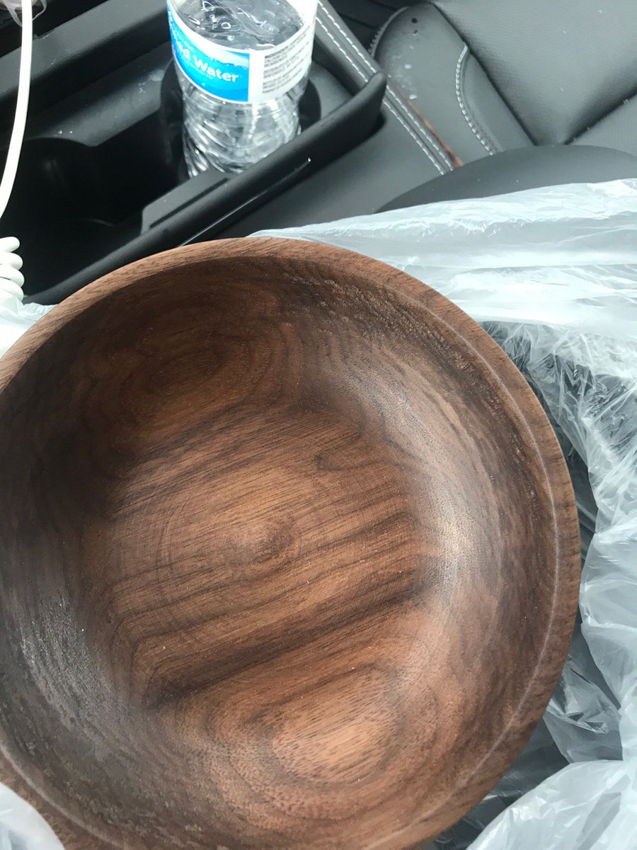 msradiohost's tweet photo. My God Sister @sundevil_grad is so dope! Not only is she one of the best #Mothers is the World, she makes beautiful bowls too! I want my set God-Sissy!! Lol
#BestMommy #Honeyscloset #Msradiohost #GodSisters #Family #badasschicks #GreenBayPackers #nike #justdoit #colinkaepernick https://t.co/sMPBu3a0Xt