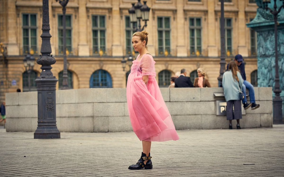 K_Finnigan's tweet photo. Wrote about #KillingEve because sometimes it takes a show about a psychopath assassin to provide this year’s most meaningful comment on fashion https://t.co/kfaMweOvMG https://t.co/mYgPP3GMOa