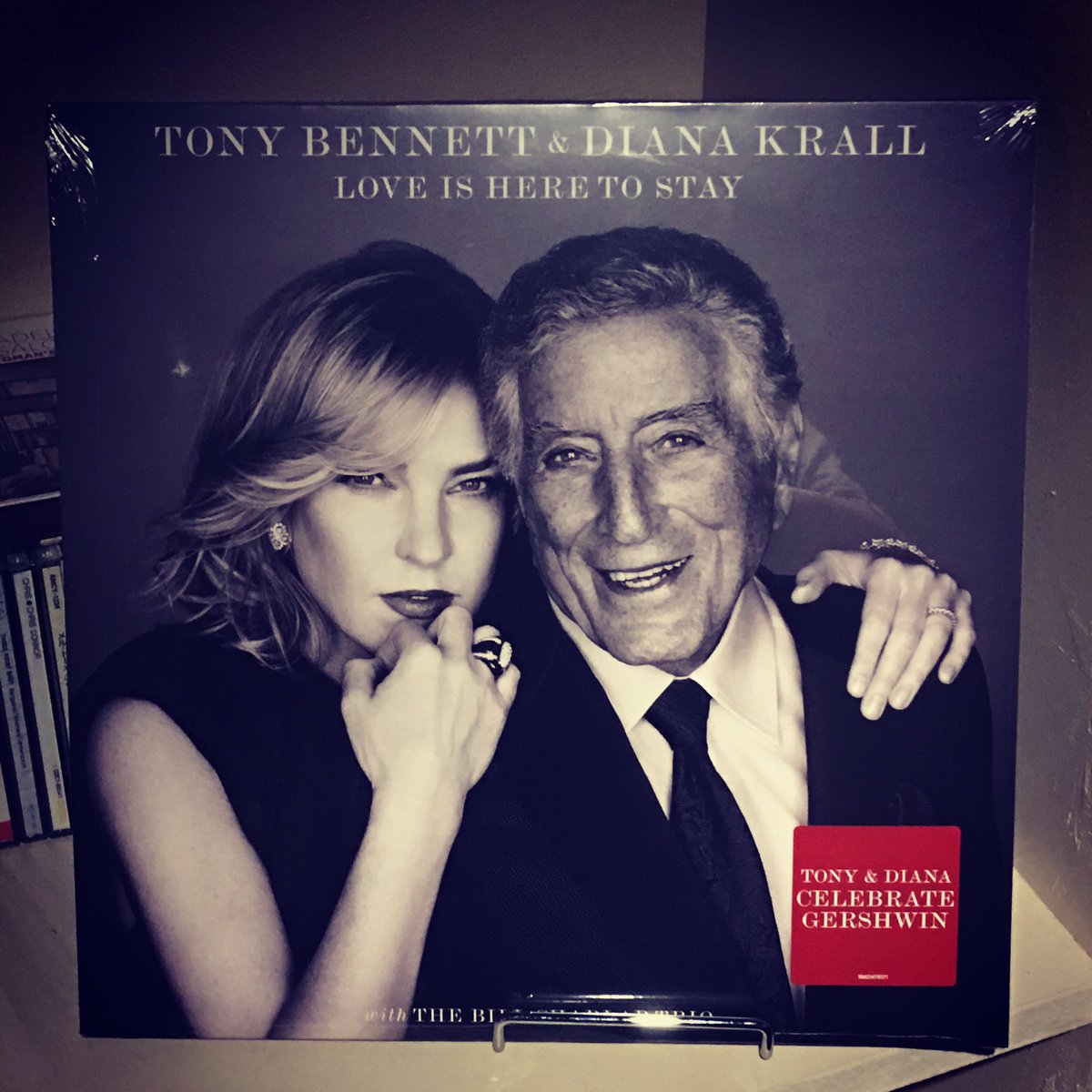riversidejazzgi's tweet photo. #TonyBennett と #DianaKrall のデュエット・アルバムが入荷しました。御歳92歳Mr.Bennettの堂々たる歌声をお楽しみください。 https://t.co/xcrQltElIz
