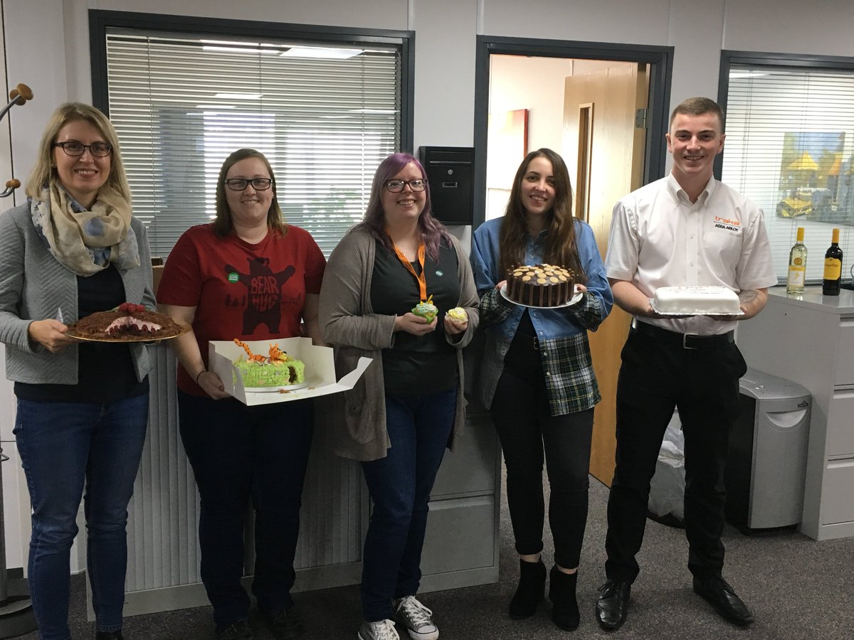 TrakaHQ's tweet photo. Our #MacmillanCoffeeMorning bakers including star bakers @WDKnowles (best tasting) and Kathy (best apperance)! 😋🍰 @macmillancancer @macmillancoffee #TeamTraka #CofeeMorning https://t.co/Wkb0iUVNGk