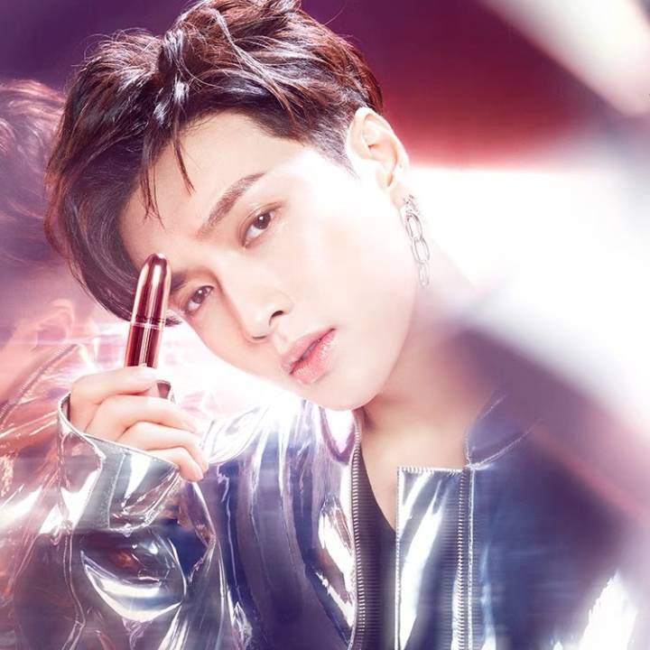 180928 MAC cosmetics official update 2P @LAY_zhang_ @MACcosmetics