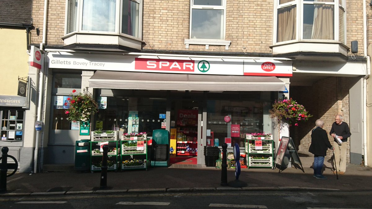 Top up of flowers delivered today 🌸☀ make the most of the nice weather 🌸 ☀ @SparBoveyTracey