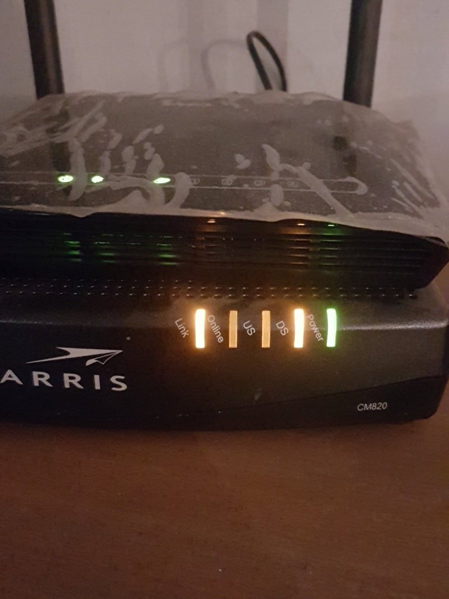 nakboy's tweet photo. @FirstMediaCares Sore, id 10809730 tidak ada koneksi lebih dari 2 jam, tolong segera direspon, terima kasih https://t.co/SnarMFzLAH