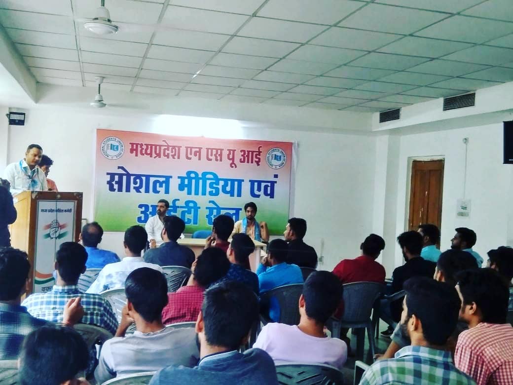 VTripathiINC's tweet image. #Yuvasamwad Today MP NSUI organised social media IT workshop programme in Bhopal
#NSUI_SPOKESPERSON 

@AnkitDedha09 @VipinWankhede_ @guptar @nsui @NSUIMP