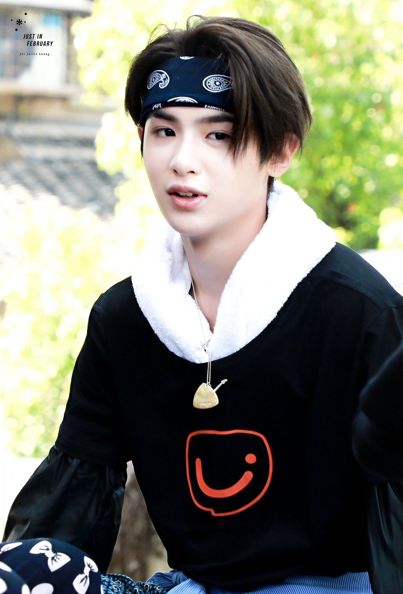 Just_inFebruary's tweet photo. #저스틴 #Justin #黄明昊
180928 😁🍃 https://t.co/mKPW9nEEQ7