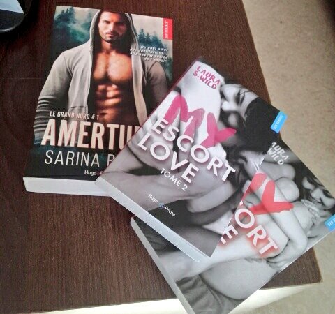 Marie_TOmmO_23's tweet photo. Passage à la Fnac ce matin, je me suis fait plaisir avec trois livres ! Tous de @HugoNewRomance, #MyEscortLove 1 & 2 de #LauraSWild ainsi que #Amertume de #SarinaBowen 📚 https://t.co/ER4PbsCci7