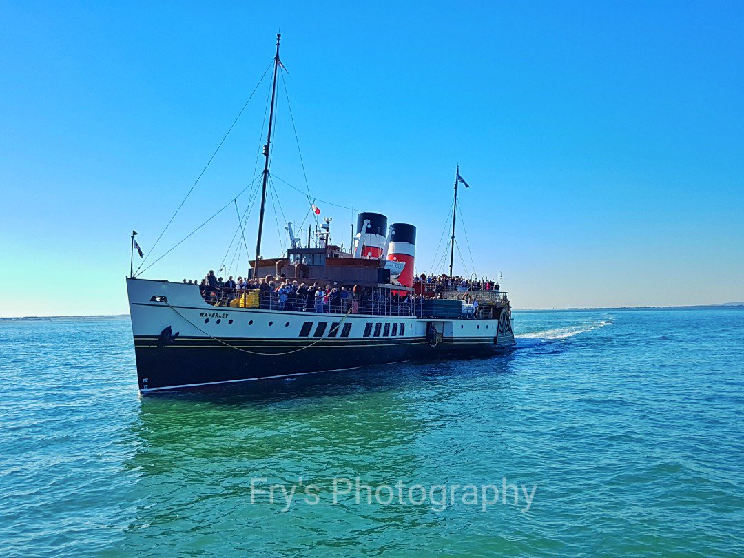 PS Waverley arriving at Southend pier yeaterday.. thank you for a great time @PS_Waverley #pswaverley #southend #paddlesteamer @VisitSouthend #thamesestuary