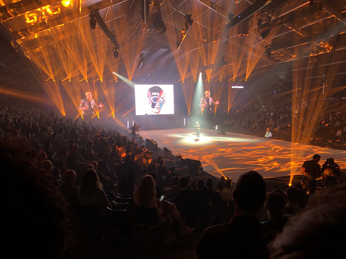 Finsight_global's tweet photo. @NeilHarbisson on stage of #SuperNova18 super cool presentation! https://t.co/VnEMjBsd0T