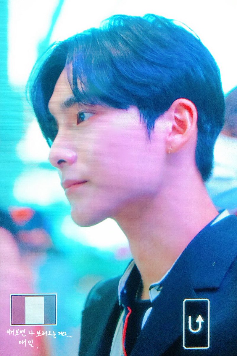 B_A_B_ACE's tweet photo. 180928 ICN 출국
👋🏻👋🏻👋🏻

#에이스 #박준희 #준 #ACE #JUN https://t.co/qGTJYwd62K