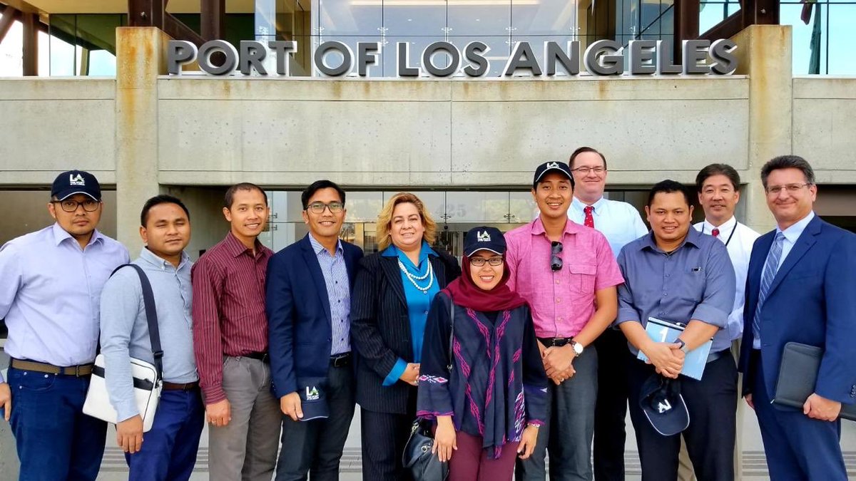 Sebagai negara kepulauan, konektivitas antar pulau jadi faktor penting utk pertumbuhan ekonomi dan pembangunan, lewat program  #exchange <a href="/StateIVLP/">IVLP</a> para pelaku bidang transportasi punya ksmptn mengunjungi AS utk belajar ttg Sustainable Connectivity