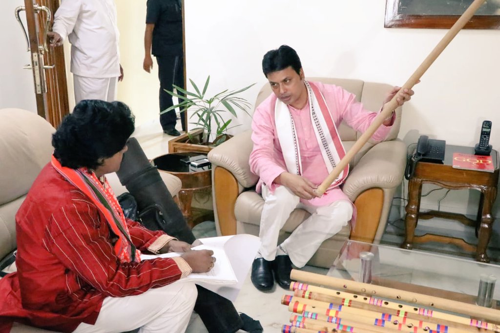 BjpBiplab's tweet photo. It was delightful to meet the renowned flute artist, Shri Babul Debnath in #Agartala today.

Our vision of #TransformingTripura envisages to promote the thriving cultural excellence of #Tripura across the world. https://t.co/M51BPMfj3r
