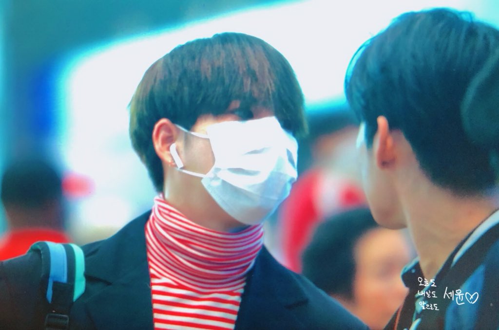 B_A_B_ACE's tweet photo. 180928 ICN 출국
잘안보이지만 웃고이쏘😙😙

#에이스 #김세윤 #와우 #ACE #WOW https://t.co/Q2hl9jKAxR
