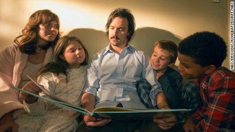 SmallThingsFr's tweet photo. Un This Is Us français en développement? #Adaptation #ThisIsUs https://t.co/dZ6ole6JBw https://t.co/a3wE5LEcK5