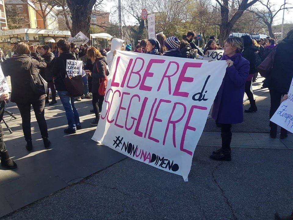 ObiezioneRes's tweet photo. Oggi è la giornata internazionale per l'aborto libero, sicuro e garantito. Oggi grideremo in tutto il mondo che vogliamo essere #LibereDi scegliere sui nostri corpi e sulle nostre vite!
Qua trovate i link alle iniziative sparse in giro per l'Italia: https://t.co/1eWUlplWtF https://t.co/fpjExOP9Iq